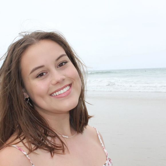 Meet your Posher, Mikayla - Picture 1 of 1